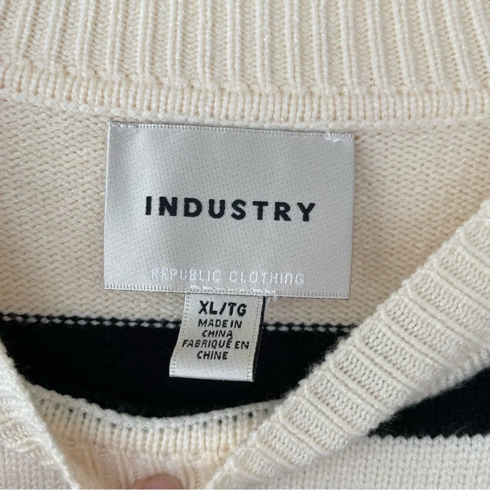 INDUSTRY REPUBLIC CLOTHING Stripe Crewneck Sweater XL Extra Large IVORY/ BLACK